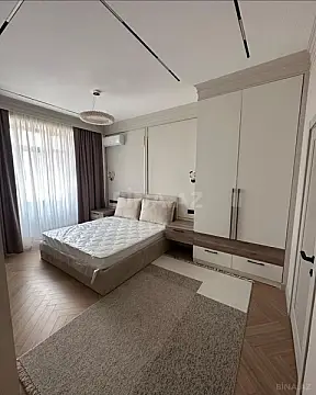 Satılır 3 otaqlı mənzil 150 m²