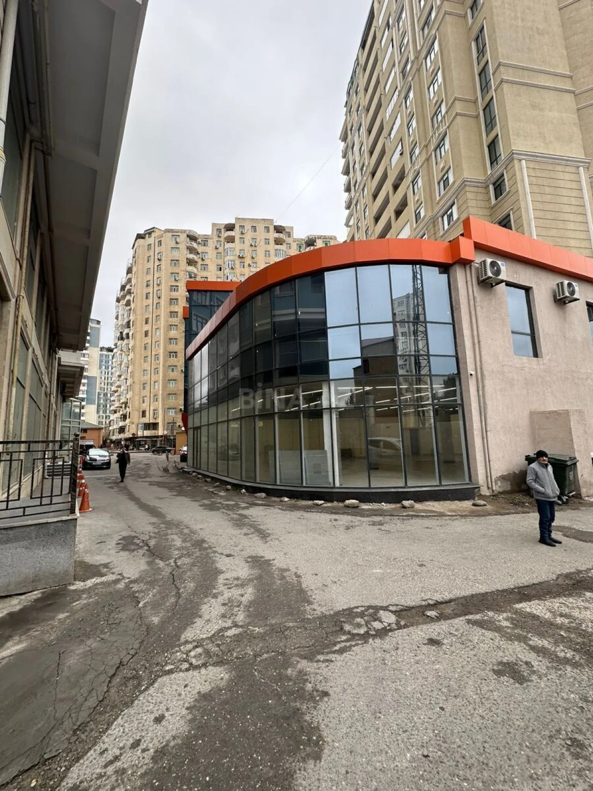 Kirayə verilir obyekt 600 m²