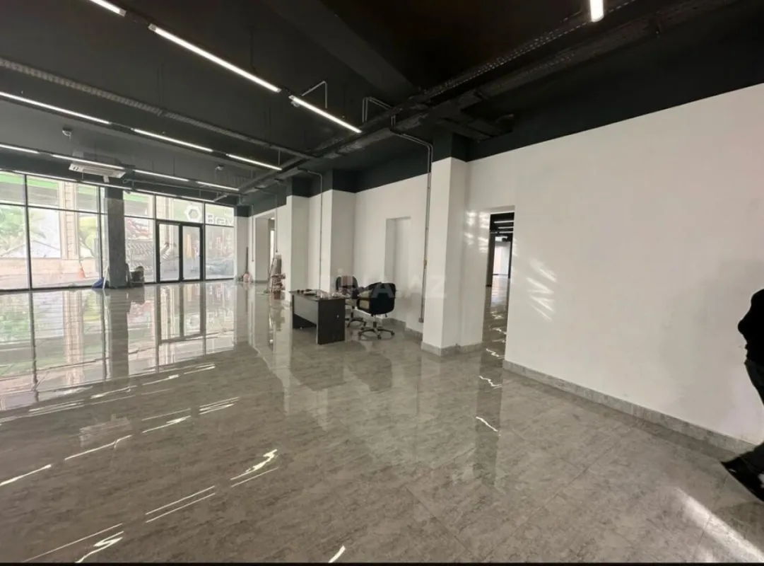 Kirayə verilir obyekt 600 m²