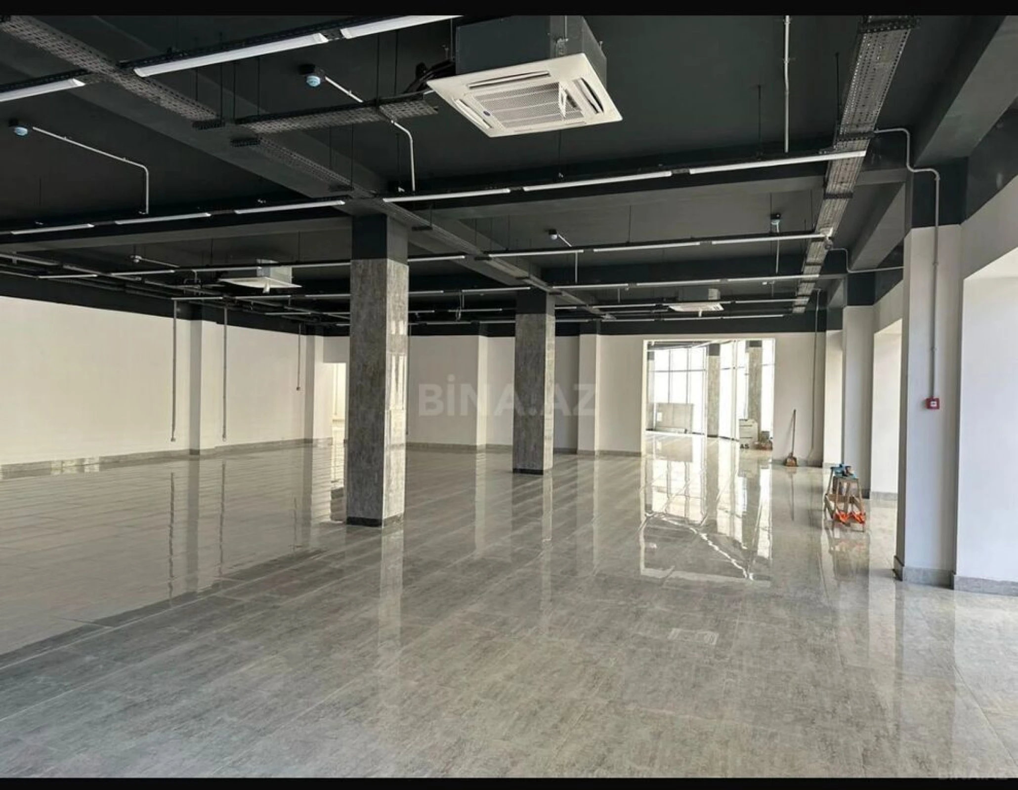 Kirayə verilir obyekt 600 m²