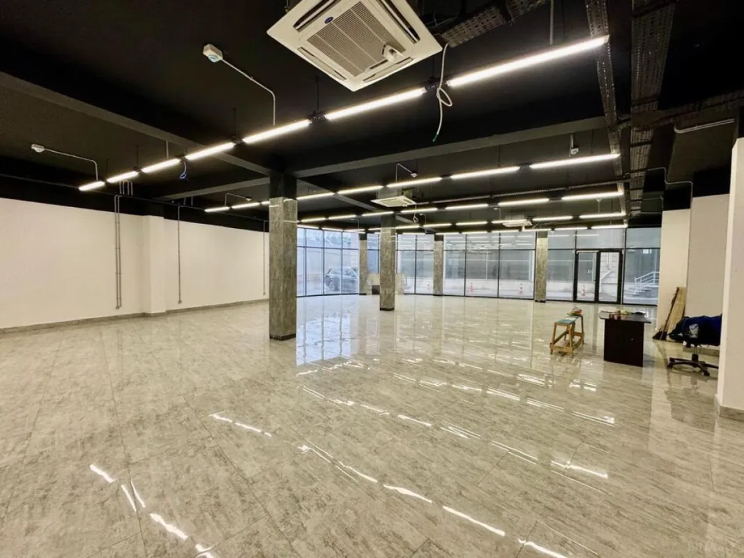 Kirayə verilir obyekt 600 m²