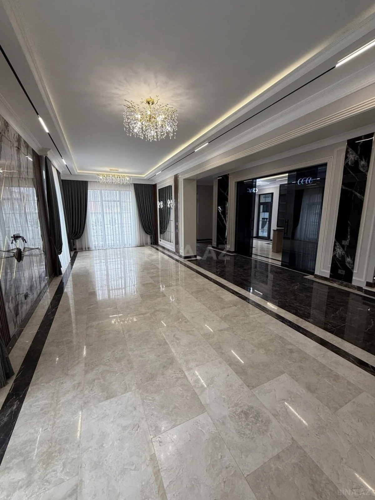 Satılır 6 otaqlı həyət evi 450 m²