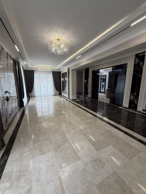 Satılır 6 otaqlı həyət evi 450 m²