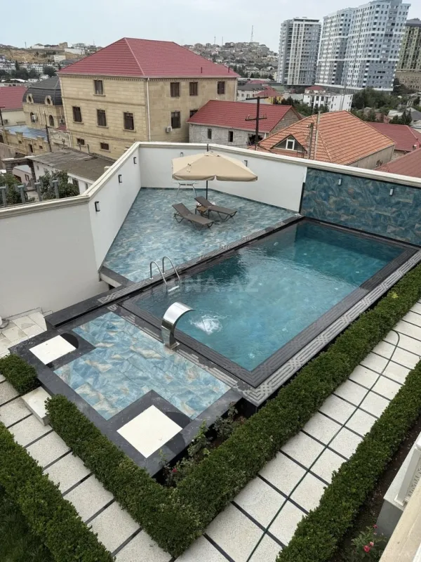 Satılır 6 otaqlı həyət evi 450 m²