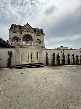 Satılır 6 otaqlı həyət evi 450 m²