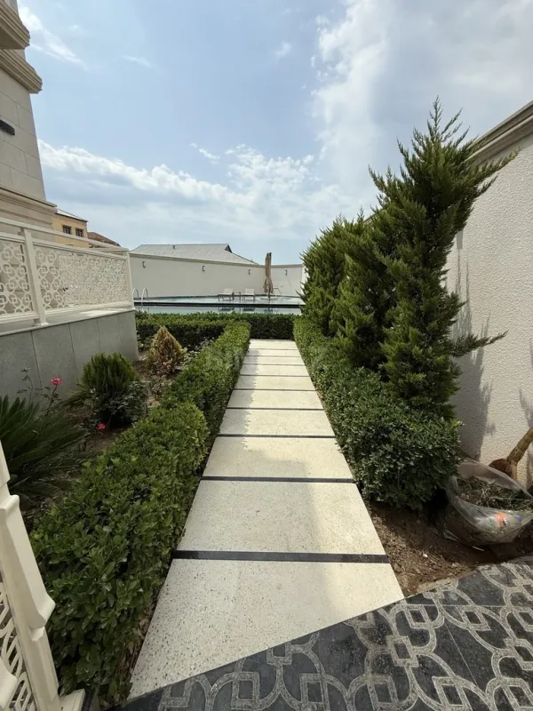 Satılır 6 otaqlı həyət evi 450 m²