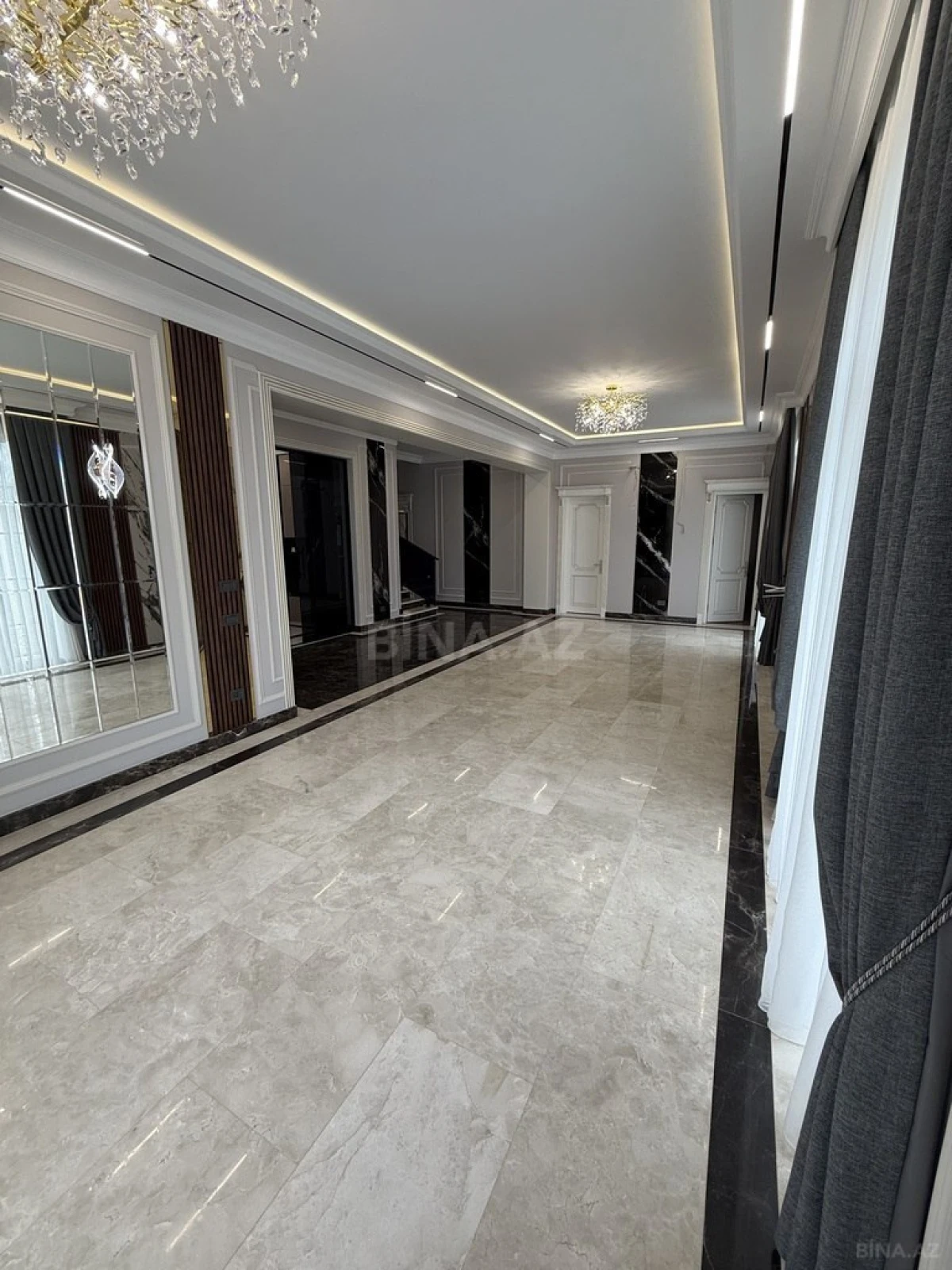 Satılır 6 otaqlı həyət evi 450 m²
