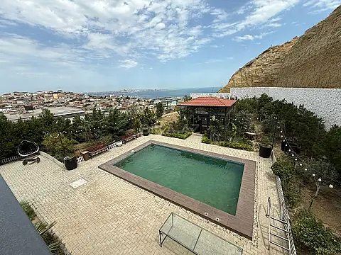 Satılır 5 otaqlı həyət evi 500 m²