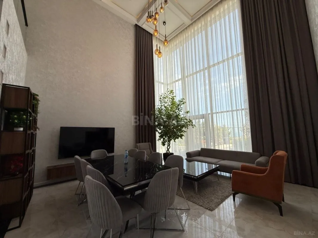 Satılır 5 otaqlı həyət evi 500 m²