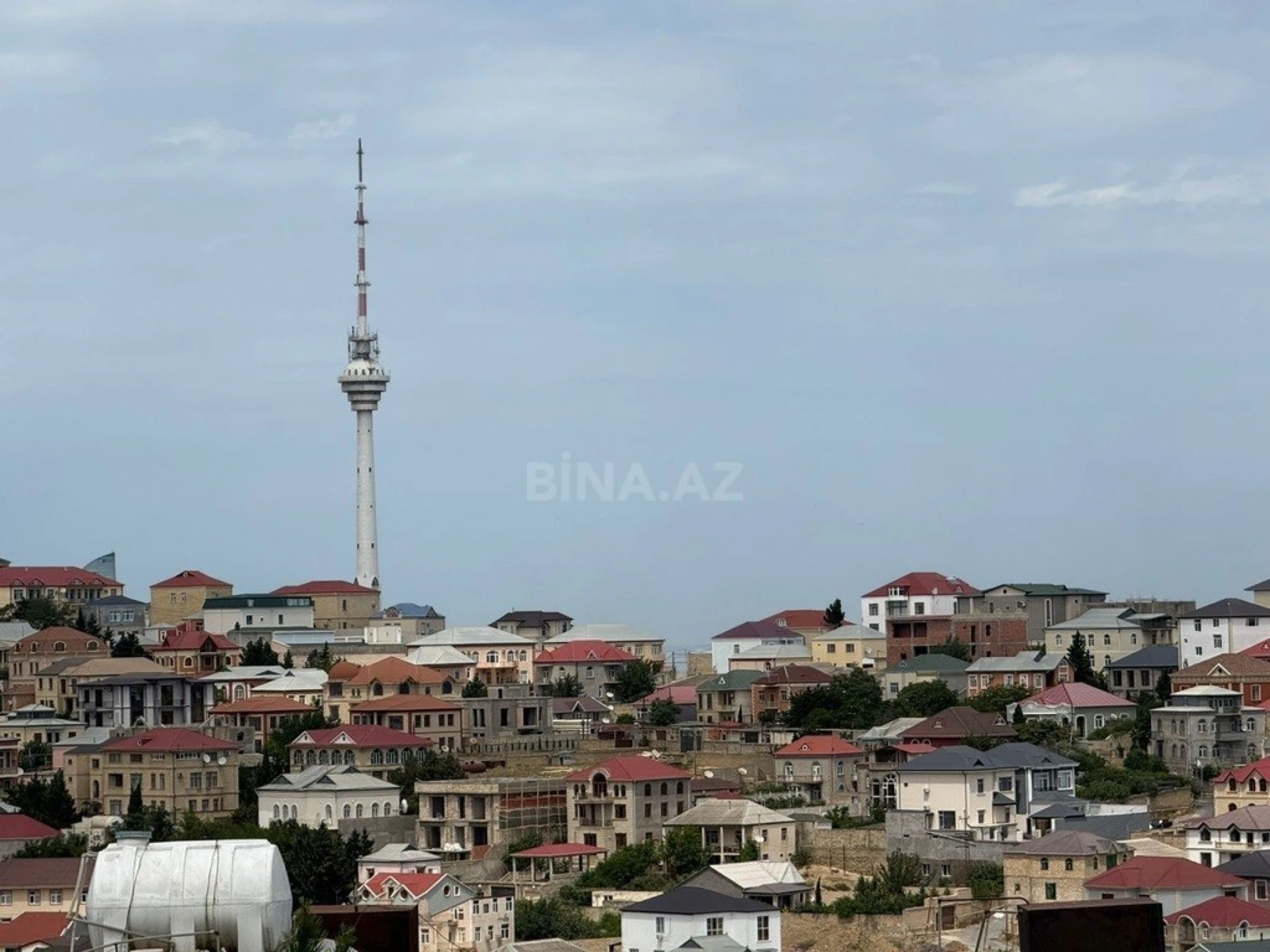 Satılır 5 otaqlı həyət evi 500 m²