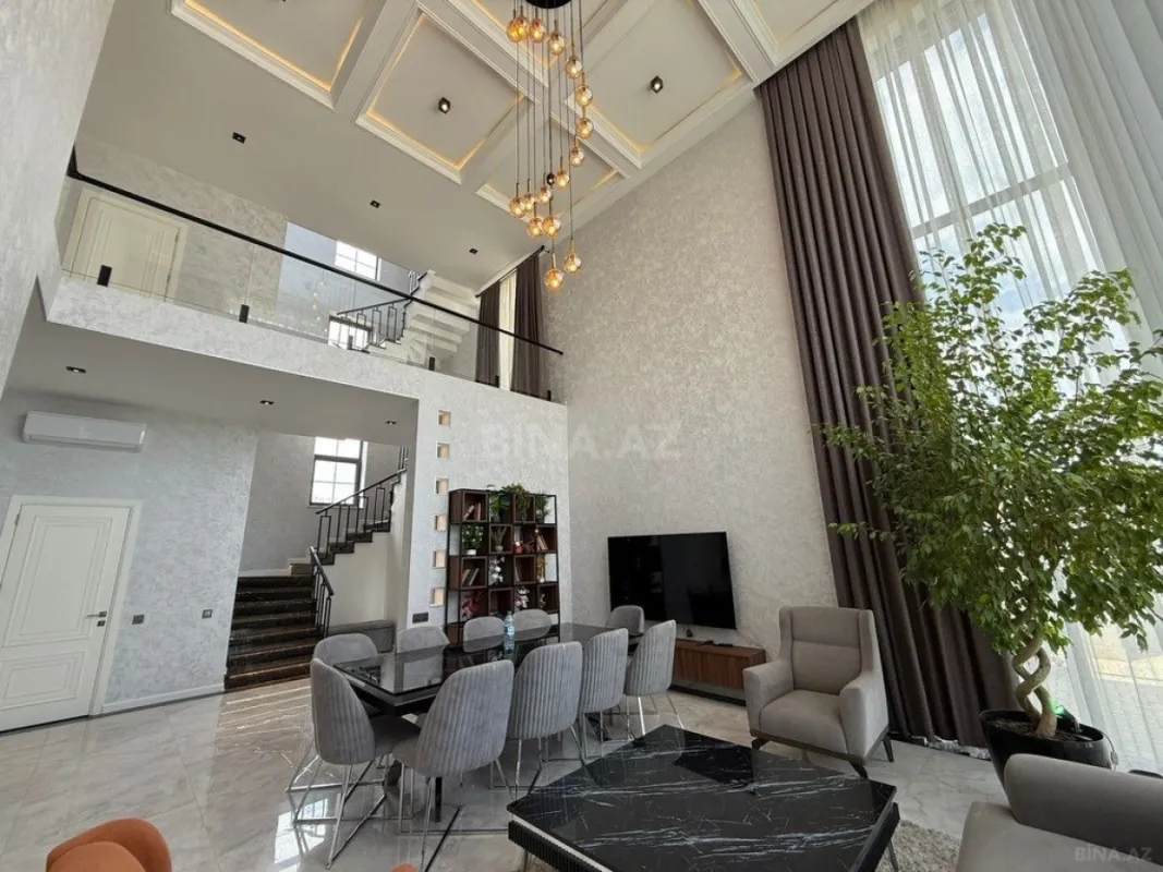 Satılır 5 otaqlı həyət evi 500 m²