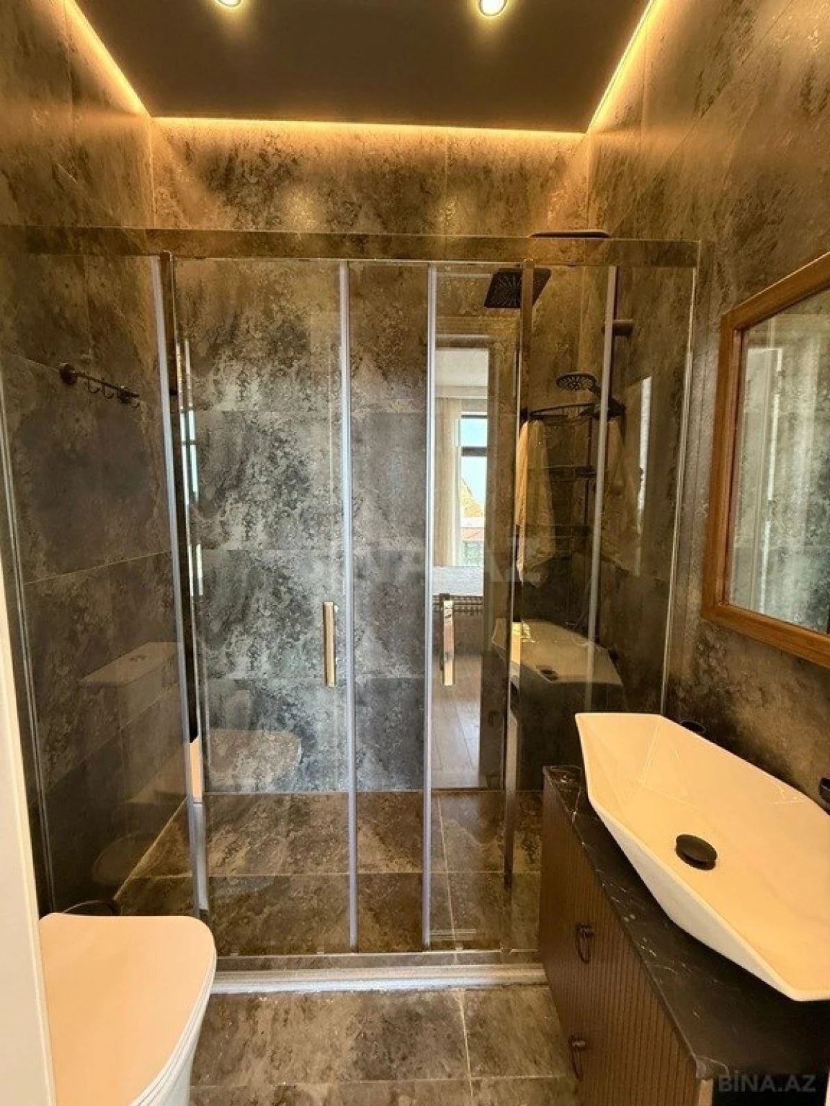 Satılır 5 otaqlı həyət evi 500 m²