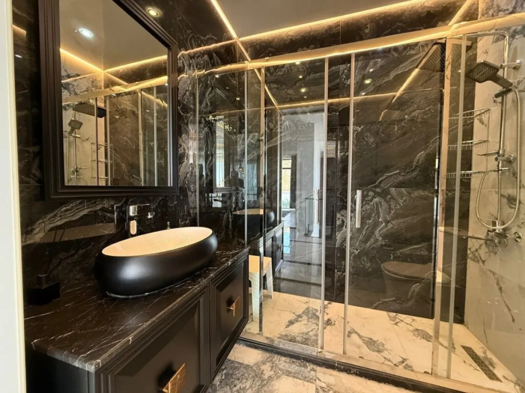 Satılır 5 otaqlı həyət evi 500 m²