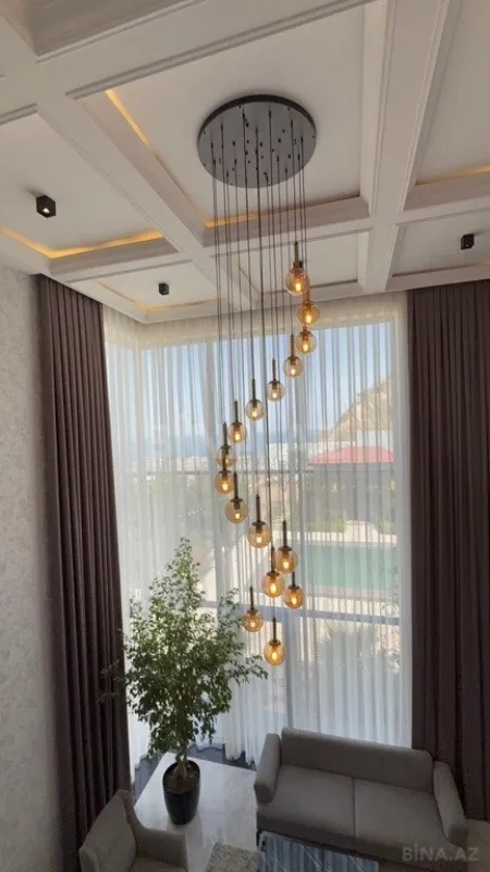 Satılır 5 otaqlı həyət evi 500 m²