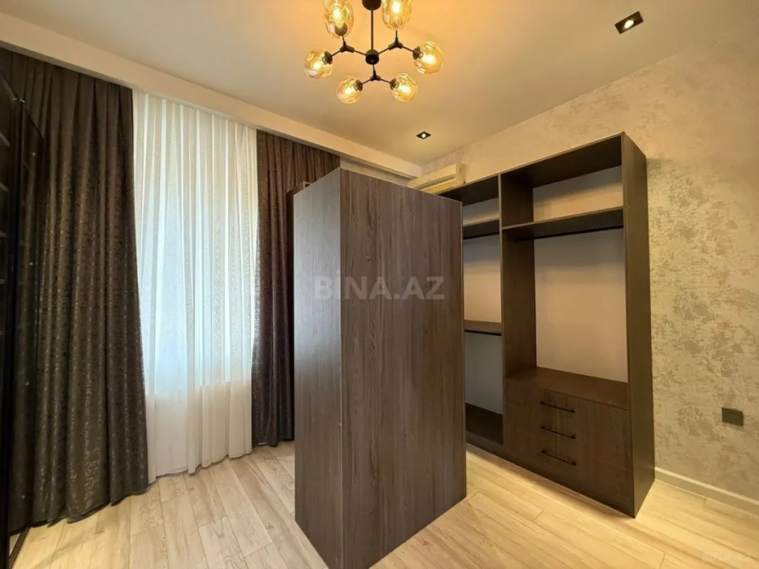 Satılır 5 otaqlı həyət evi 500 m²