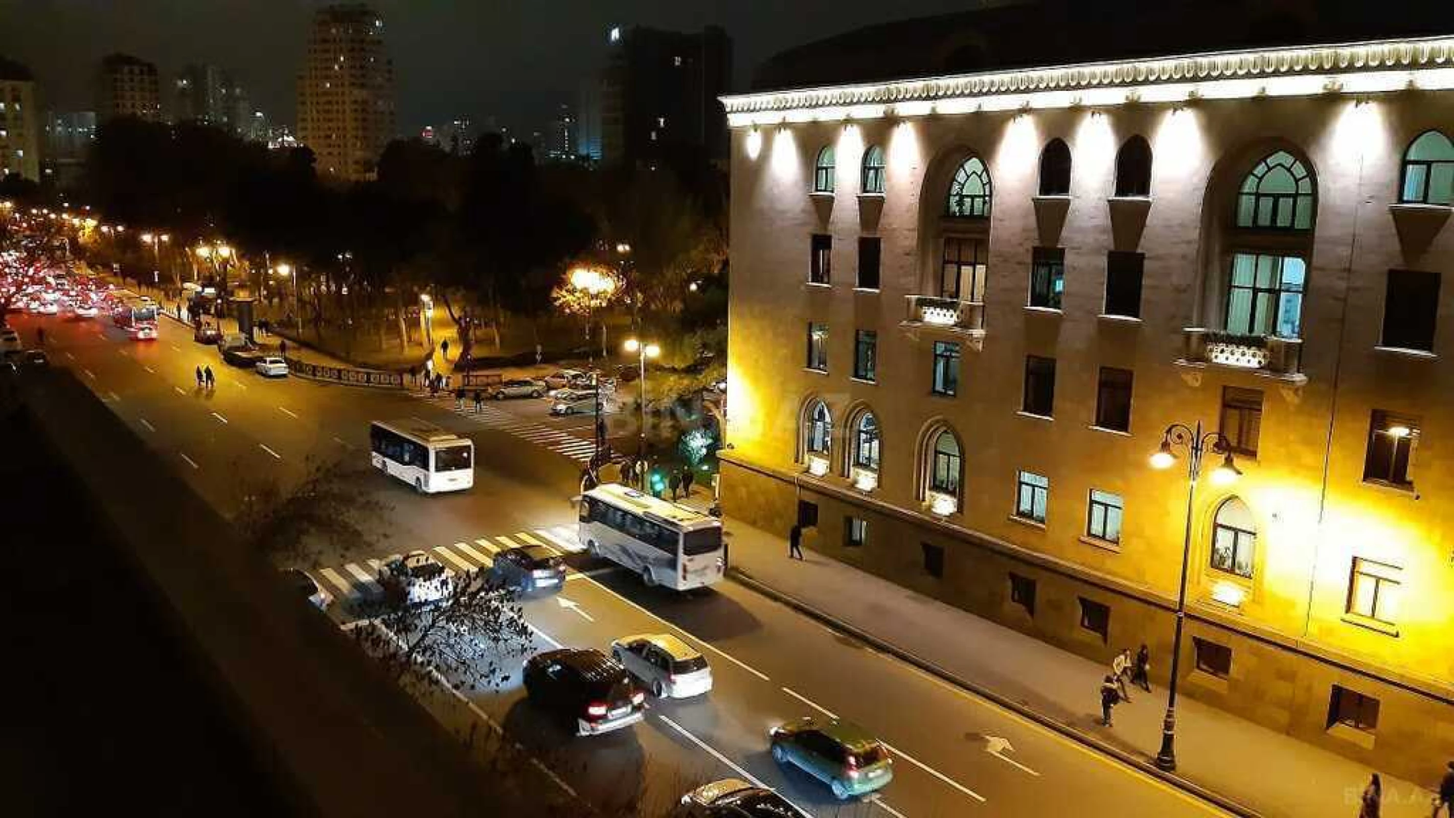 Kirayə verilir 3 otaqlı mənzil 95 m²