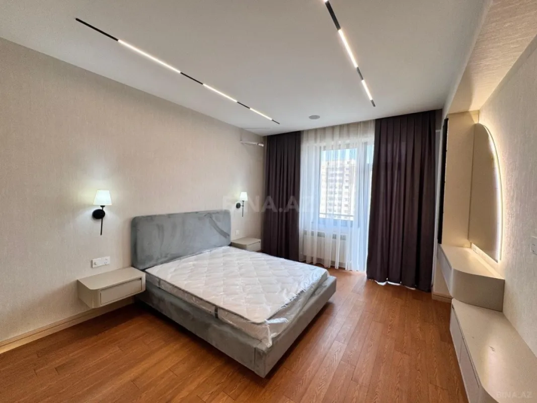 Satılır 3 otaqlı mənzil 145 m²