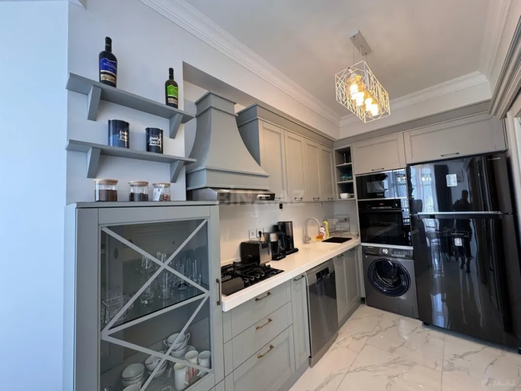Kirayə verilir 3 otaqlı mənzil 125 m²