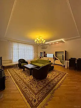 Kirayə verilir 3 otaqlı mənzil 175 m²