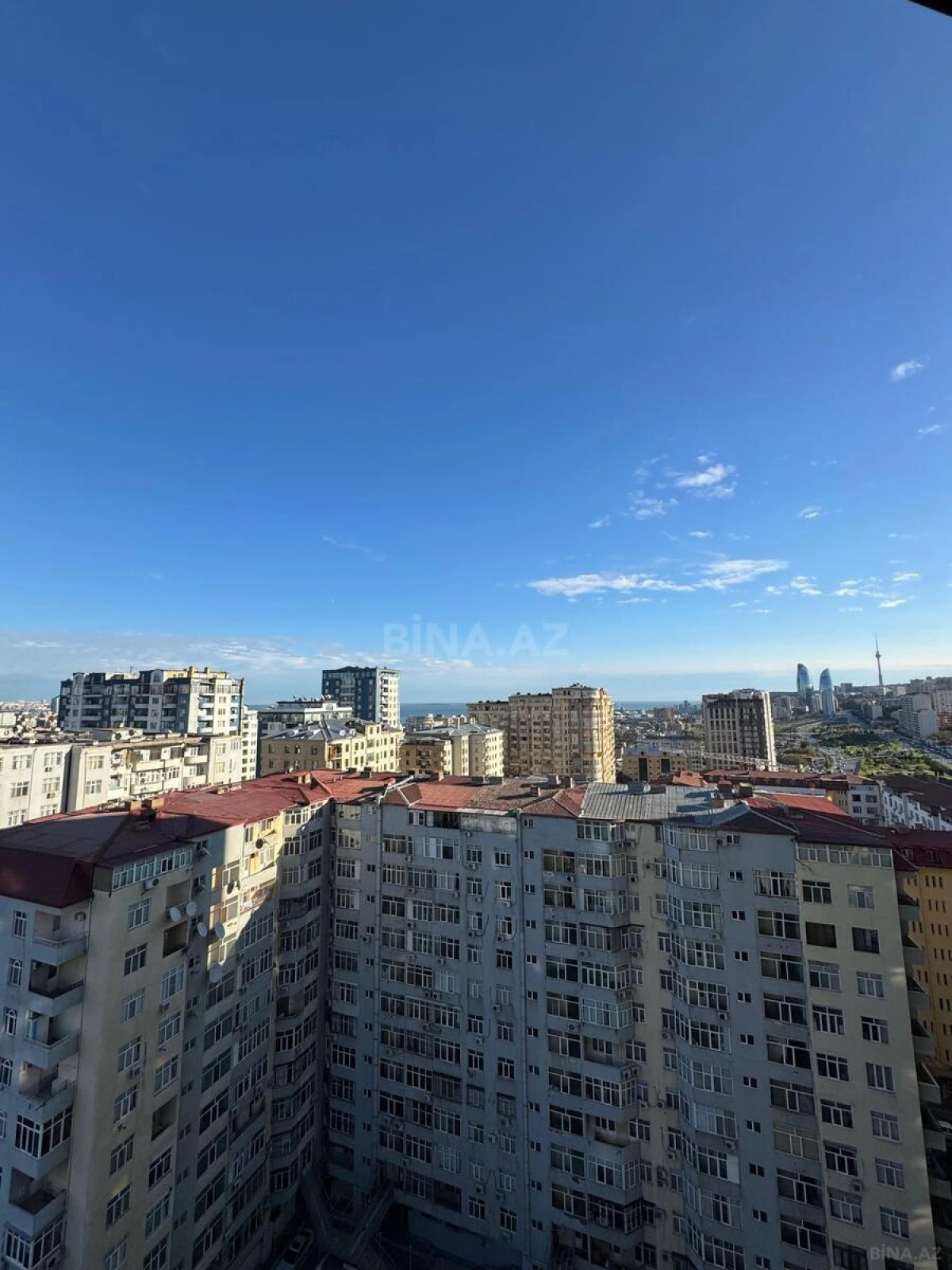 Kirayə verilir 3 otaqlı mənzil 175 m²