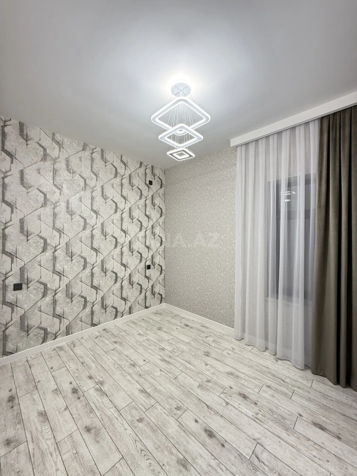 Satılır 4 otaqlı həyət evi 165 m²