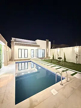 Satılır 4 otaqlı həyət evi 165 m²