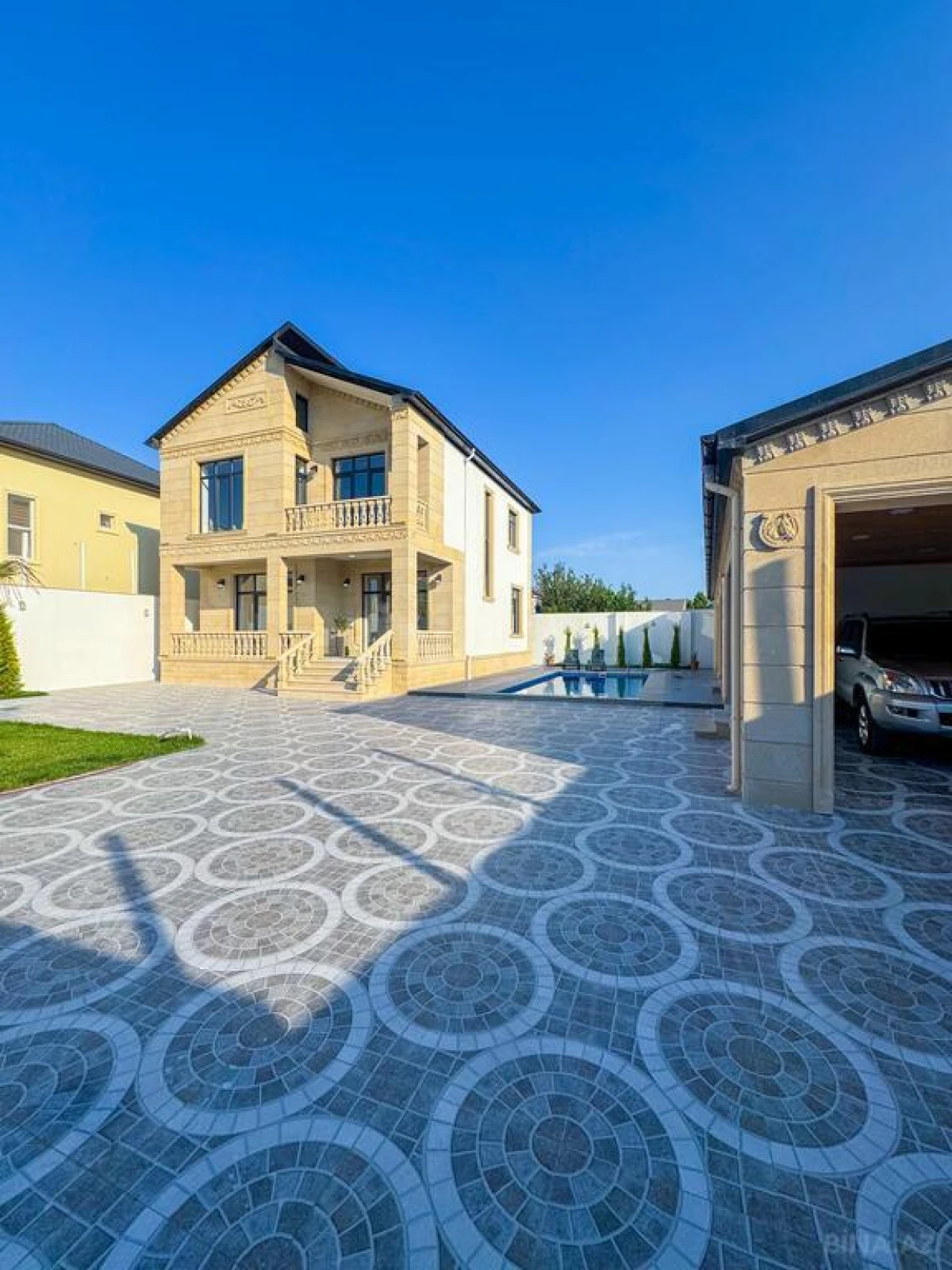 Satılır 4 otaqlı həyət evi 220 m²