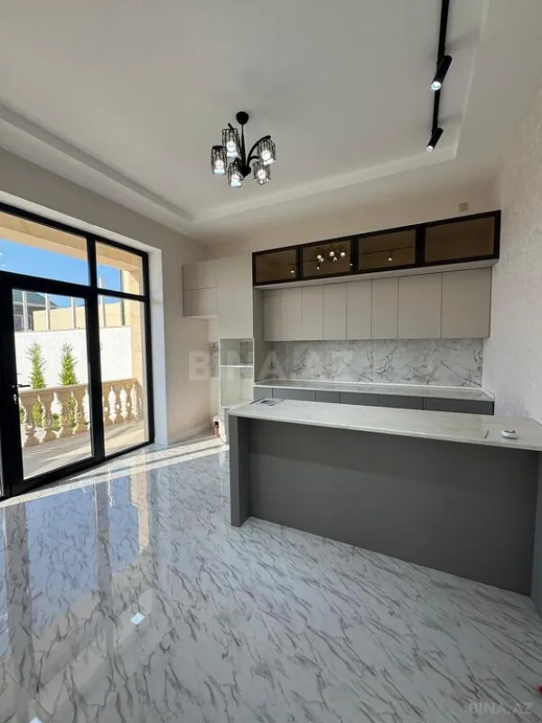 Satılır 4 otaqlı həyət evi 220 m²