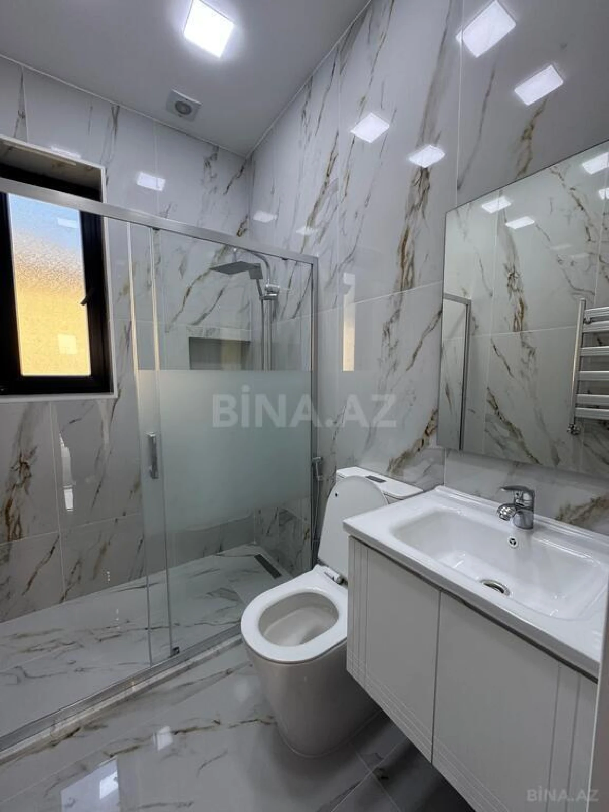 Satılır 4 otaqlı həyət evi 220 m²
