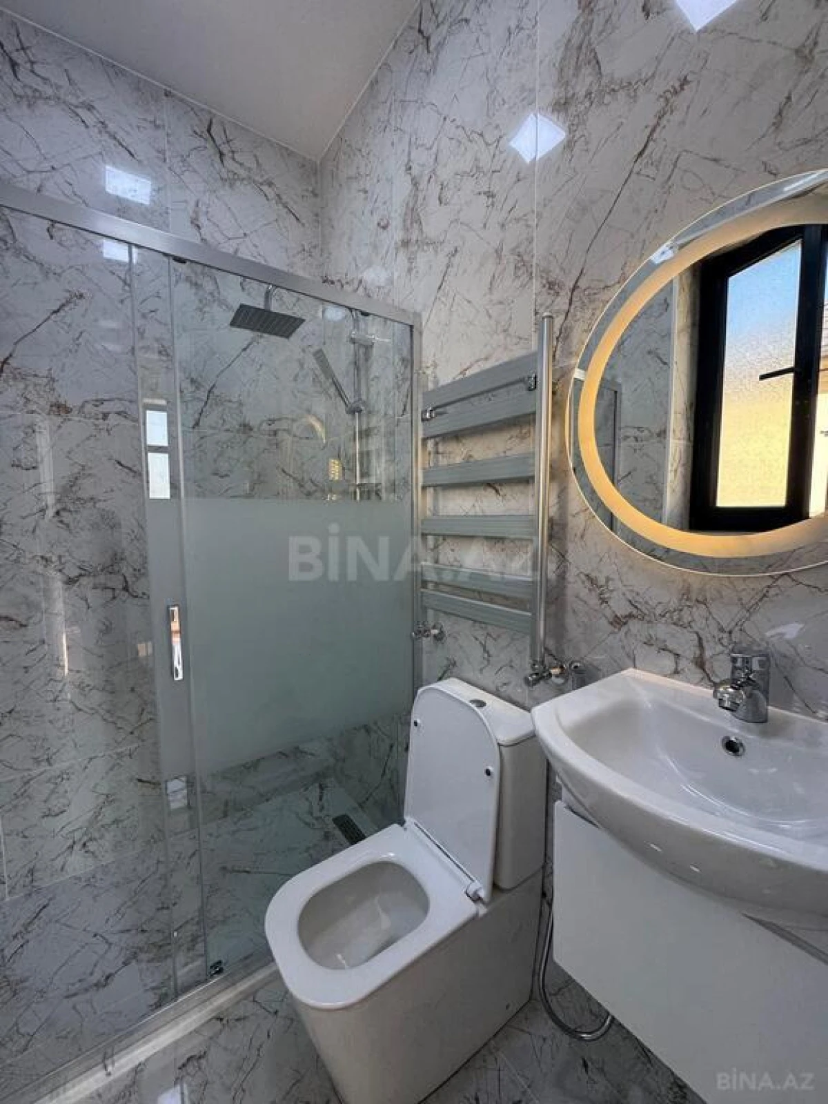 Satılır 4 otaqlı həyət evi 220 m²
