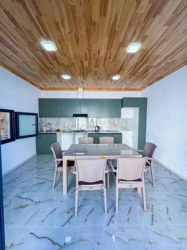 Satılır 4 otaqlı həyət evi 220 m²