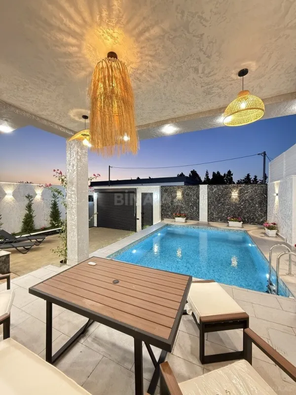 Satılır 4 otaqlı həyət evi 155 m²