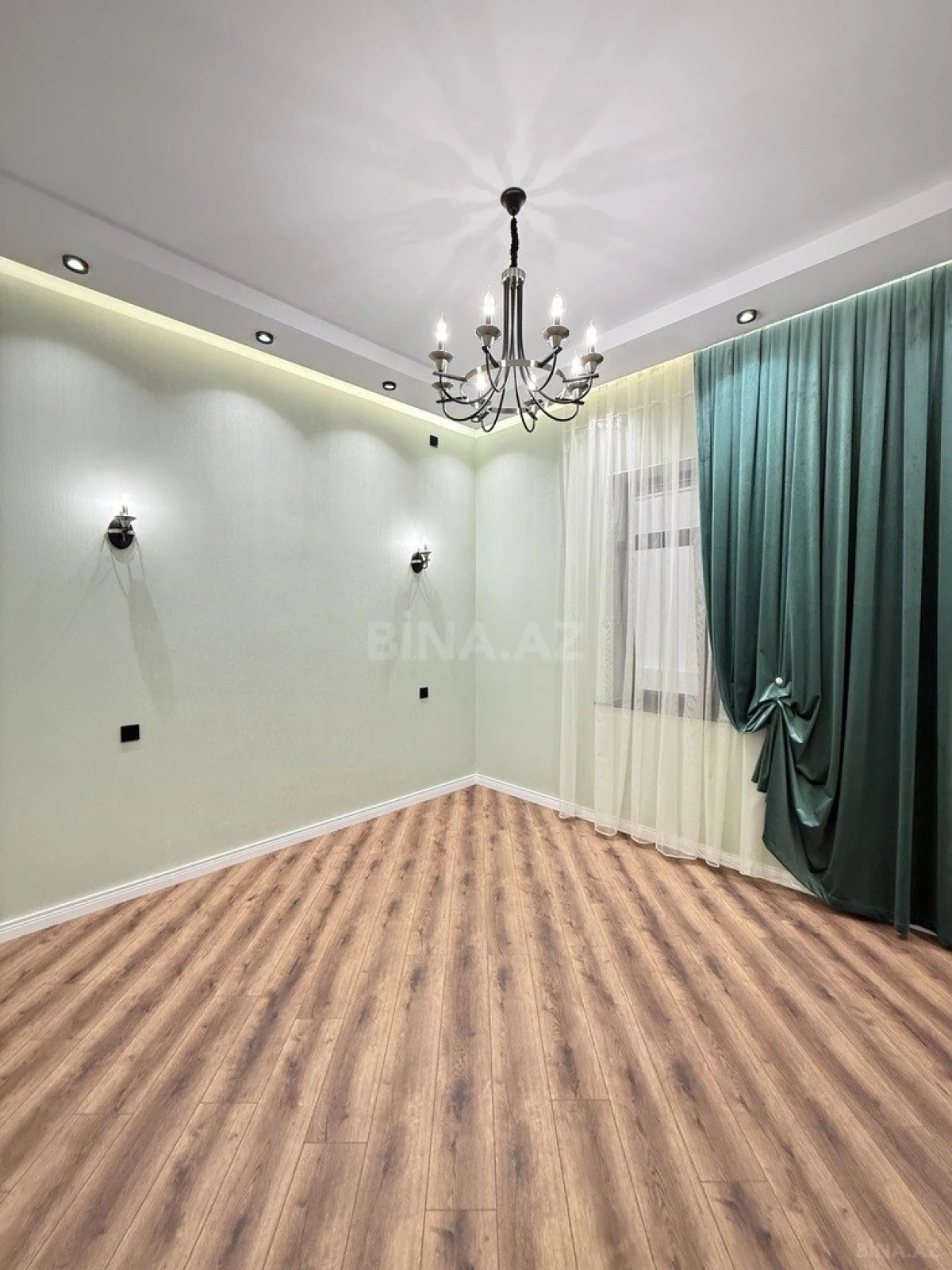 Satılır 4 otaqlı həyət evi 155 m²