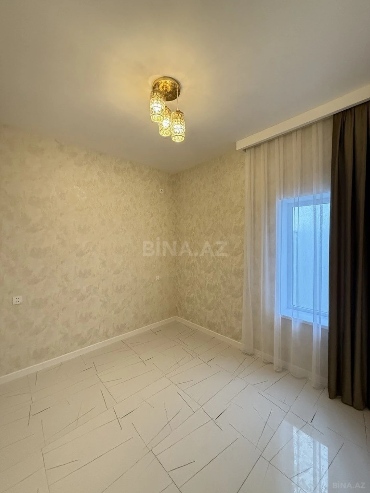 Satılır 4 otaqlı həyət evi 130 m²