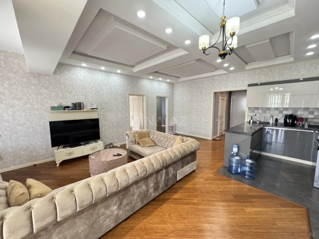 Satılır 3 otaqlı mənzil 115 m²