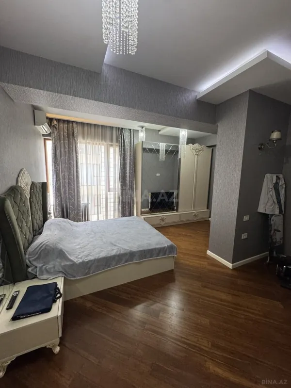 Satılır 3 otaqlı mənzil 115 m²