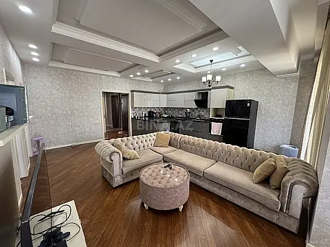 Satılır 3 otaqlı mənzil 115 m²