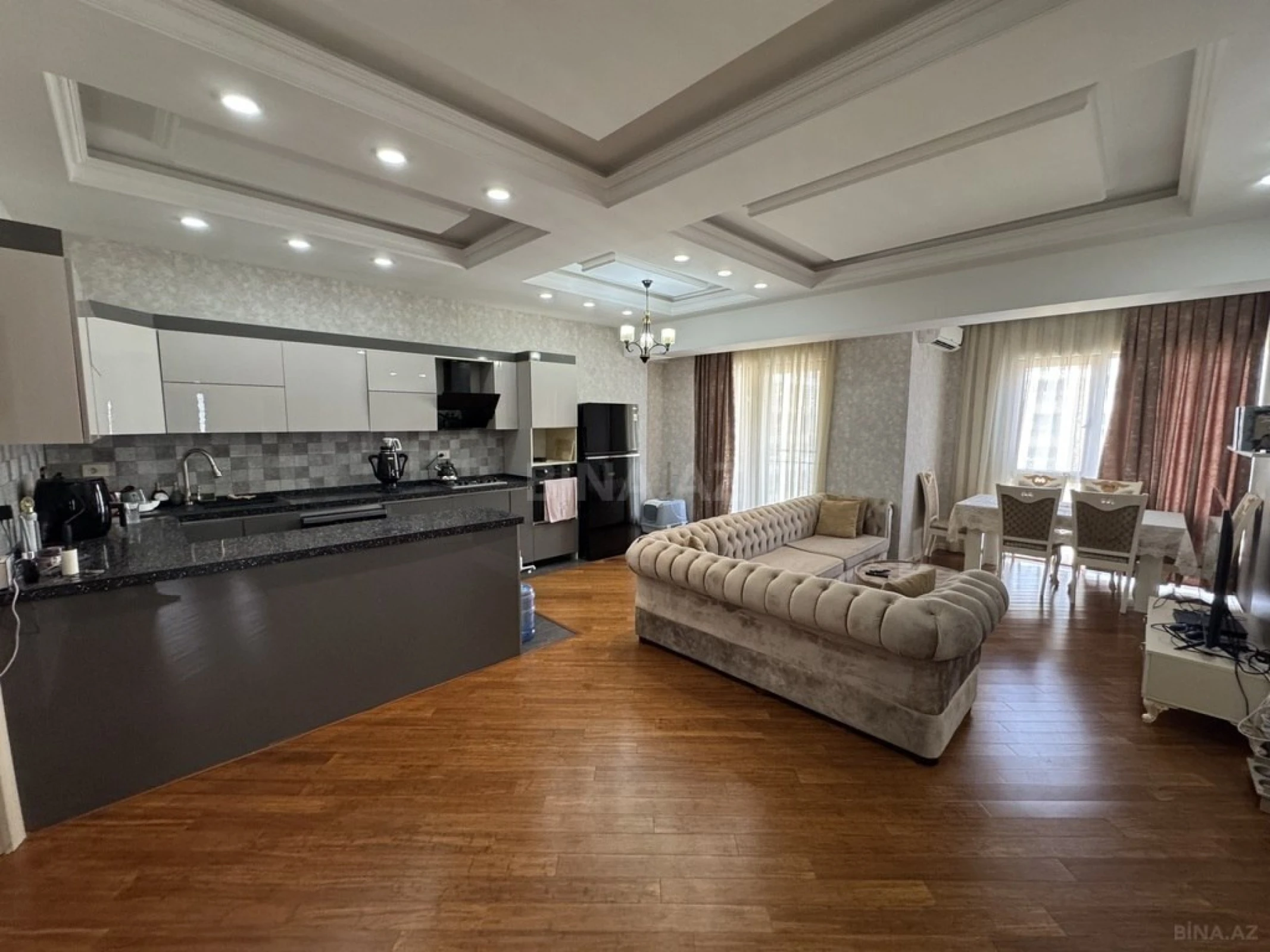 Satılır 3 otaqlı mənzil 115 m²