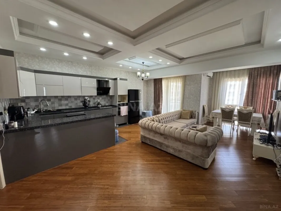 Satılır 3 otaqlı mənzil 115 m²