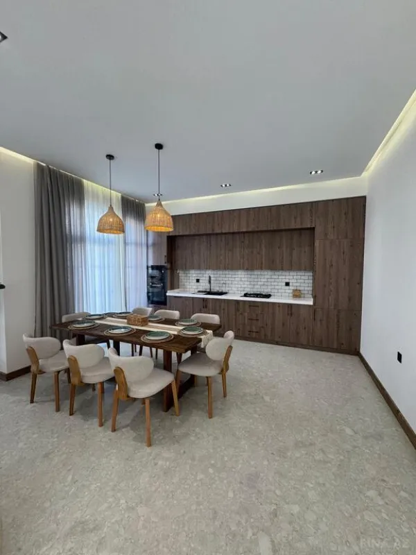 Satılır 4 otaqlı həyət evi 200 m²