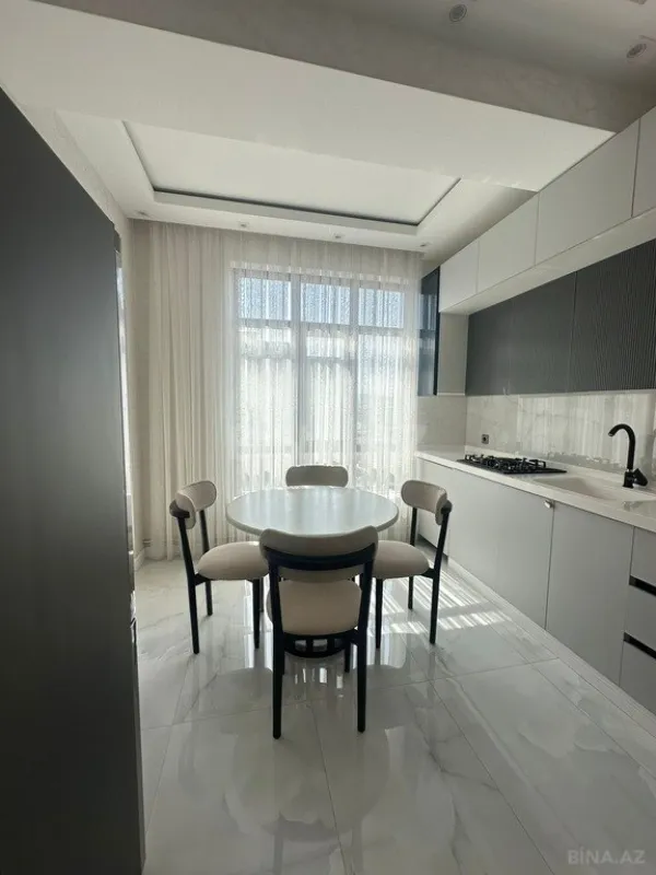 Satılır 2 otaqlı mənzil 68 m²