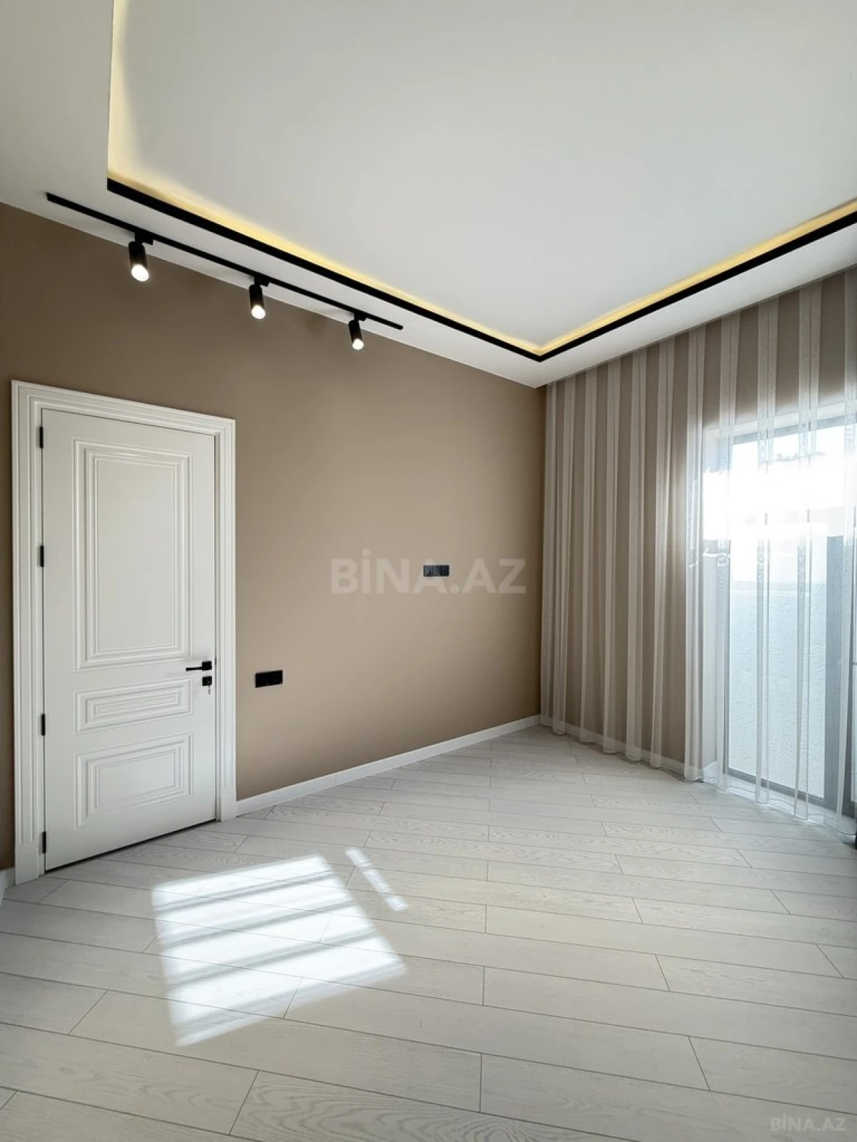 Satılır 4 otaqlı həyət evi 155 m²