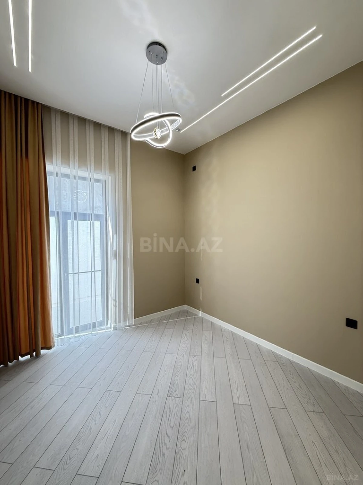 Satılır 4 otaqlı həyət evi 155 m²