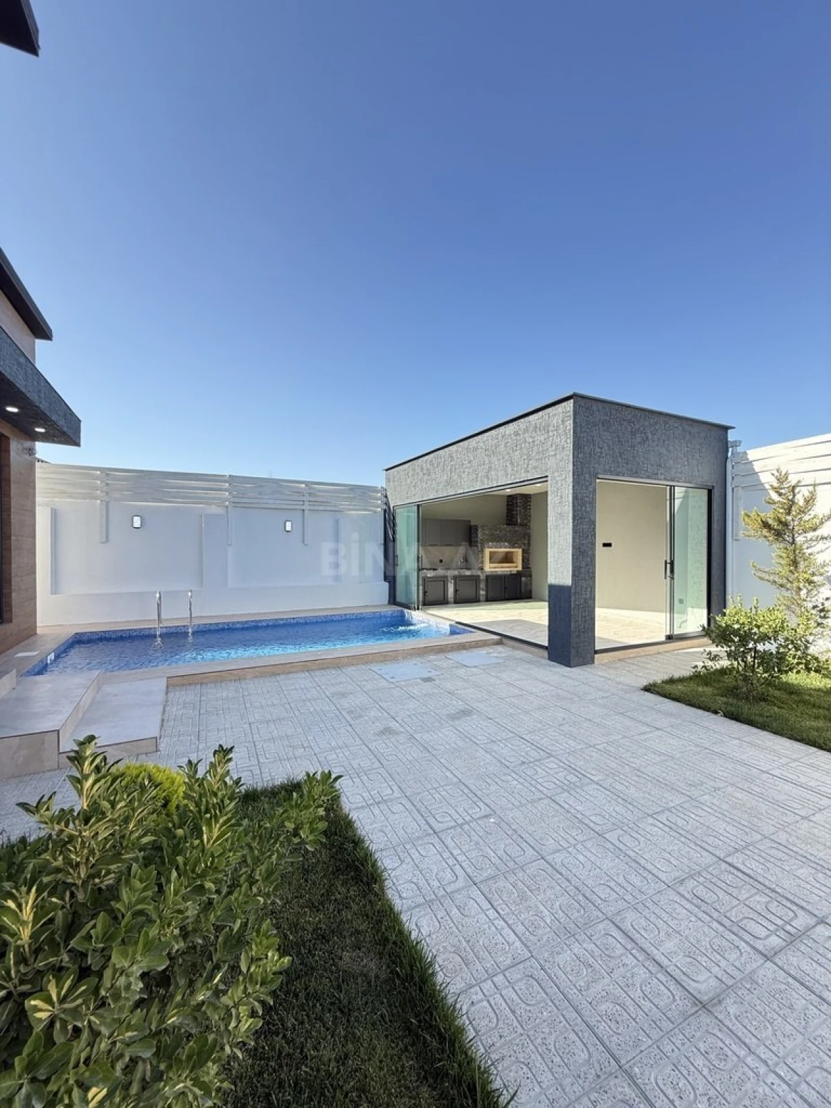 Satılır 4 otaqlı həyət evi 155 m²