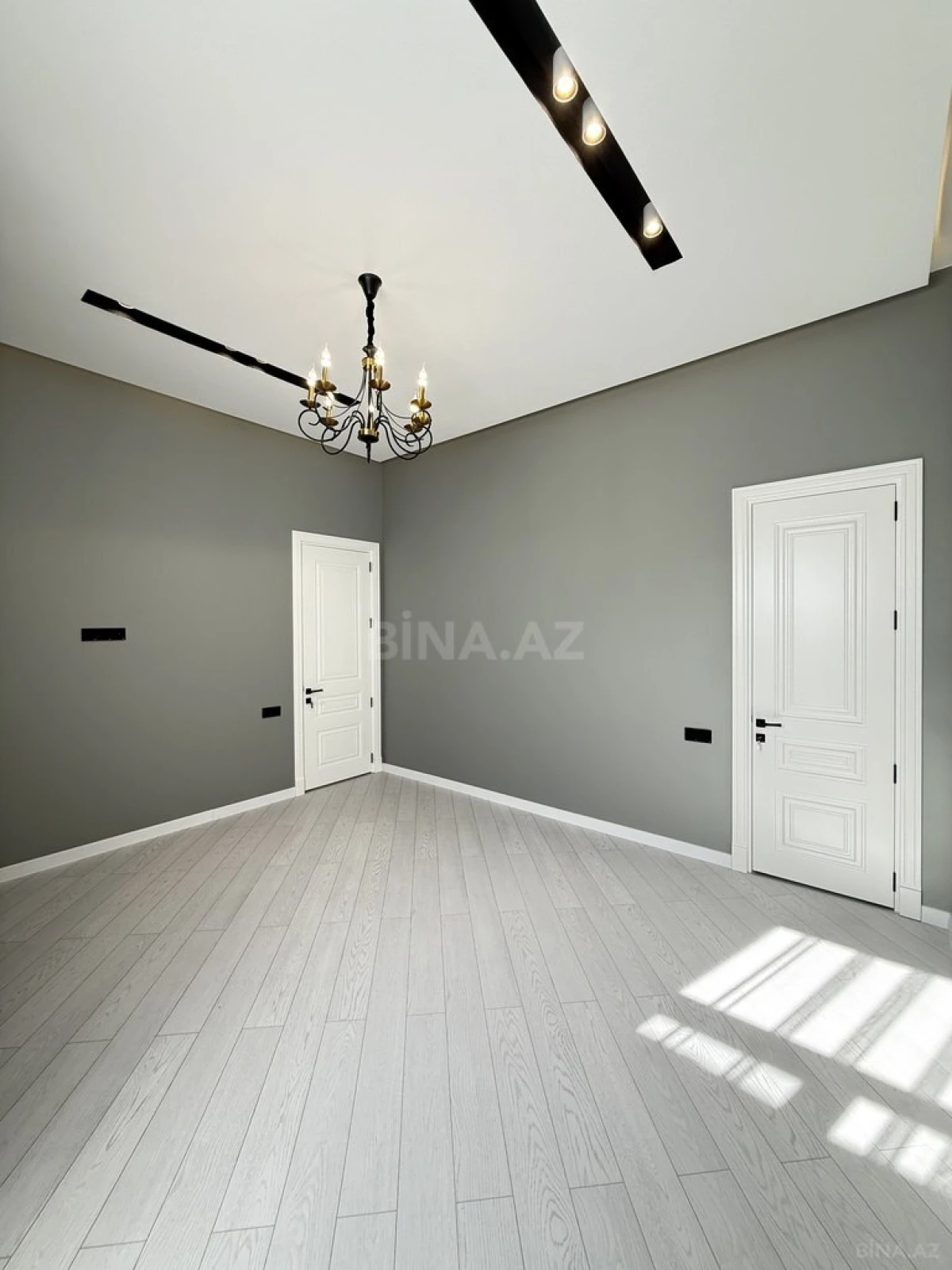 Satılır 4 otaqlı həyət evi 155 m²