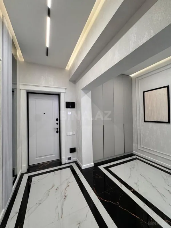 Satılır 3 otaqlı mənzil 101 m²