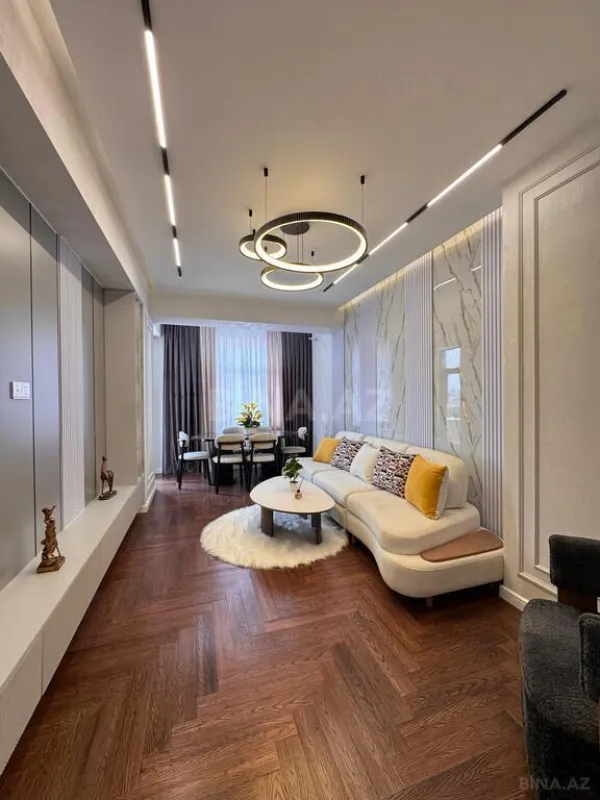 Satılır 3 otaqlı mənzil 101 m²