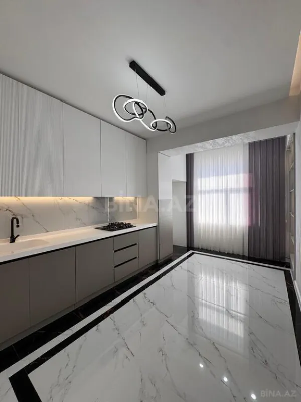 Satılır 3 otaqlı mənzil 101 m²