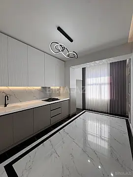 Satılır 3 otaqlı mənzil 101 m²