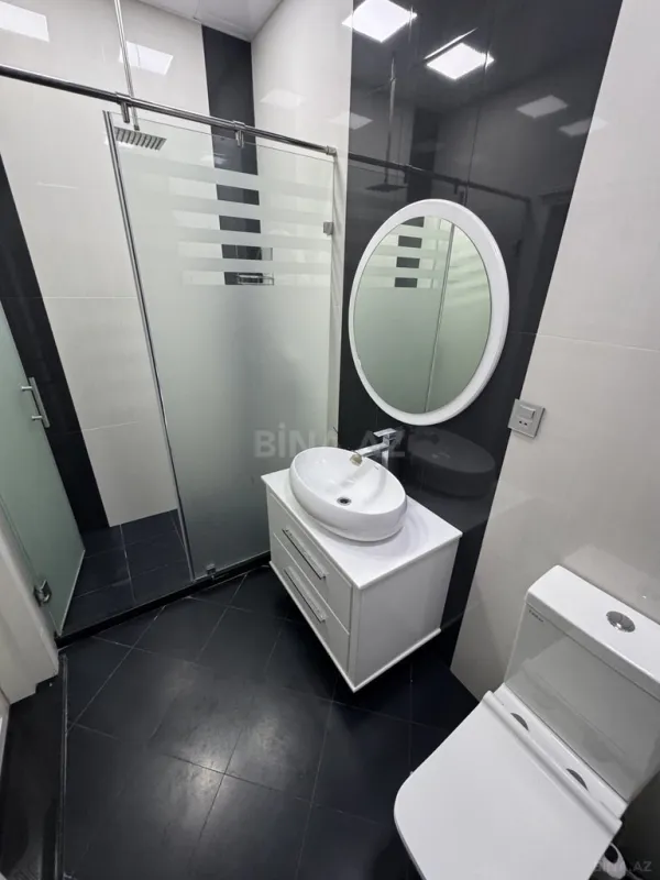 Kirayə verilir 2 otaqlı mənzil 96 m²